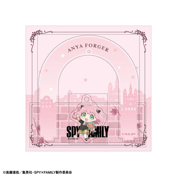 Spy x Family Acrylic Stands: Anya